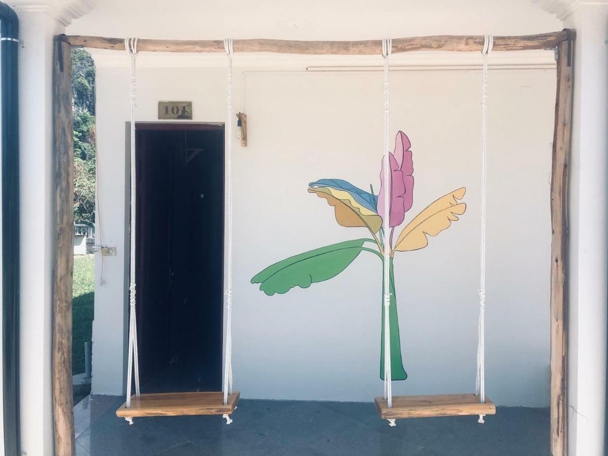The Banana Tree Hostel Нин Бин Екстериор снимка